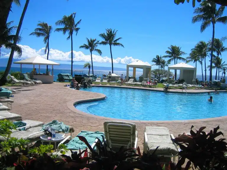 pool at kapalua bay 768x576